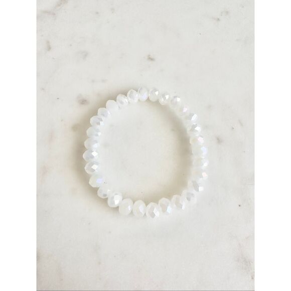 White clear sparkly bead stretch bracelet - Picture 3 of 3